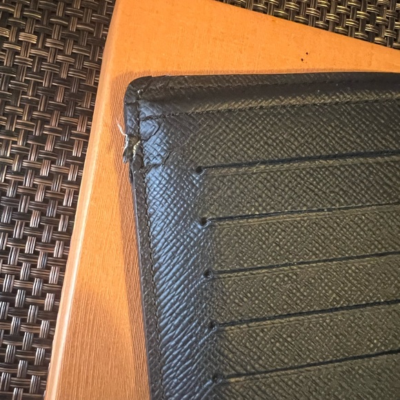 Louis Vuitton brazza wallet - Picture 11 of 11